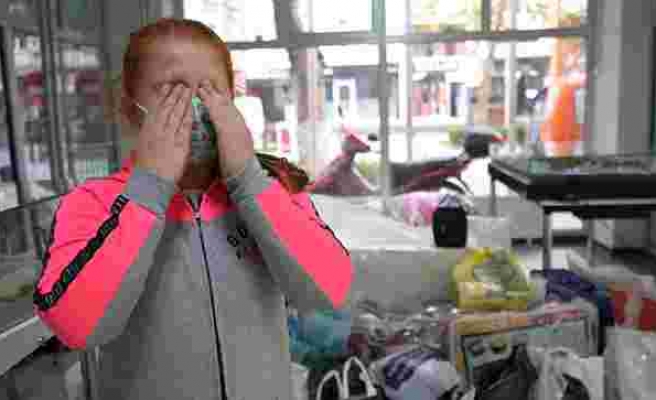 10 Yaşındaki Ekin, İzmir'e Maske Bağışlarken Gözyaşlarını Tutamadı