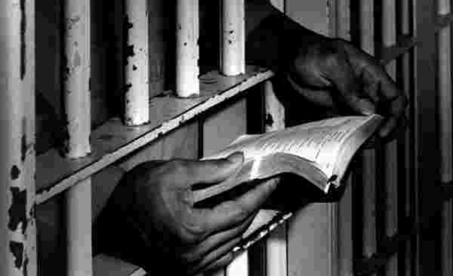 2 Yıldır Tutuklu Olan Bir Kadın Sadece Kitap Okuyarak Serbest Kaldı