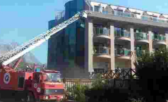 Antalya'da lüks otelde yangın çıktı!