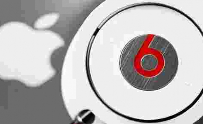 Apple, Beats kulaklıkları hediye edecek!