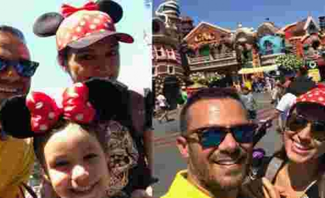 Zuhal Topal ailesiyle birlikte Disneyland'de