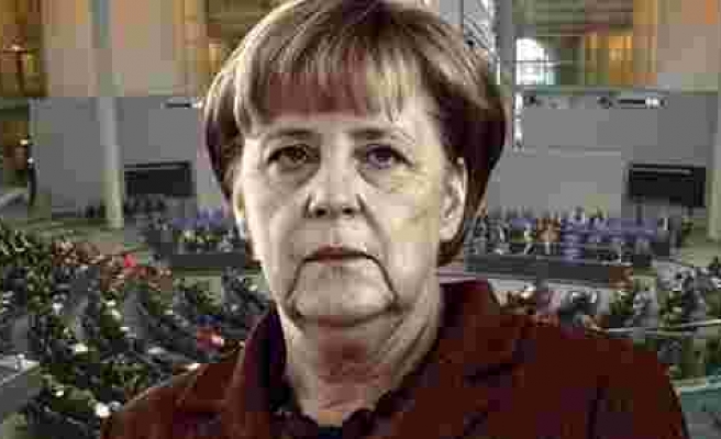 Angela Merkel'in istifasını istiyorlar!