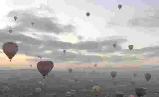 Kapadokyada balon uçuş rekoru kırıldı