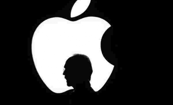 Apple itiraf etti, özür diledi ve indirime gitti