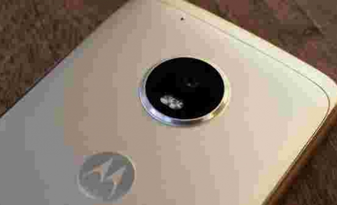 Moto G6 Plus, kameralara yakalandı!