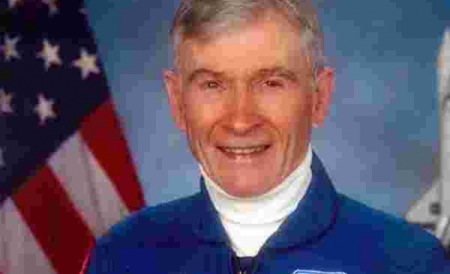 NASA'nın ilk komutanı hayatını kaybetti