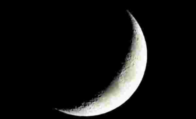 Çin Ay'ın karanlık yüzü için uydu gönderdi