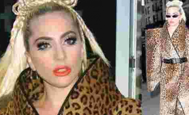 Lady Gaga 27 derece sıcakta palto giydi!