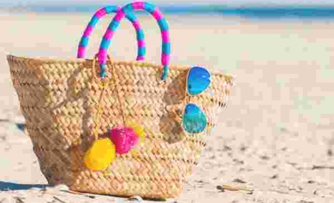 Plaj çantanıza rahatça atabileceğiniz ürünler