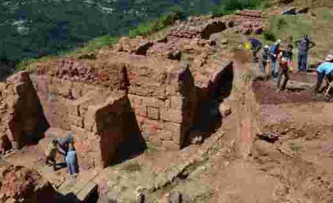 Tarihi Kurul Kalesinde kazı çalışmaları başladı