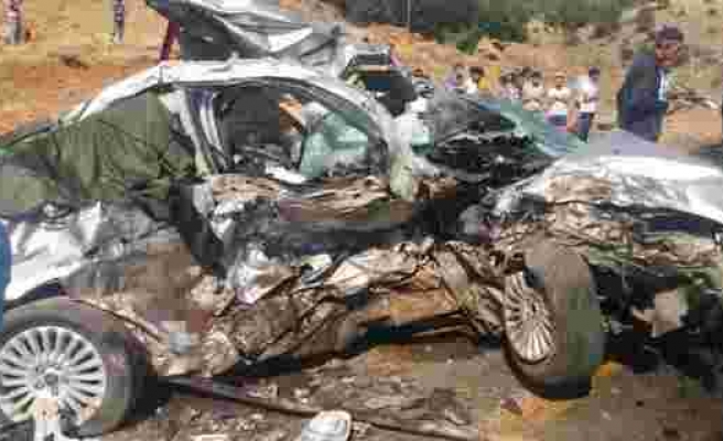 Bingölde feci kaza: 5 ölü, 10 yaralı