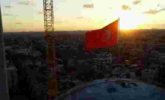 Taksim Camiinde gün batımı mest etti