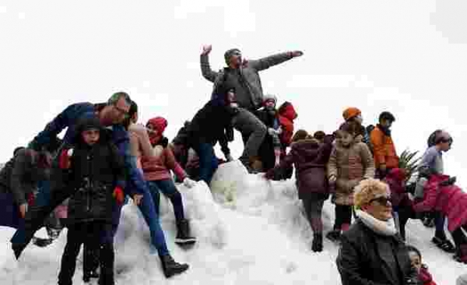 ⛄️ Alanya Belediyesi'nden Dev Hizmet! 8 Kamyon Kar İlçe Merkezine Taşındı, Çocuklar Kışın Keyfini Çıkardı