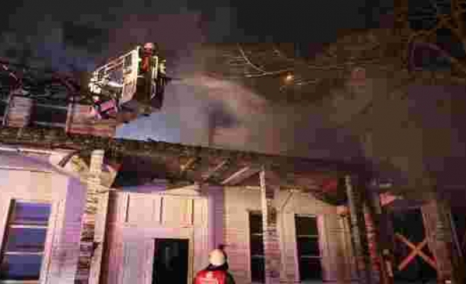 Beykoz'da film seti olarak kullanılan metruk bina yandı