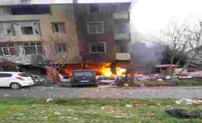 Büyükçekmece'de apartmanda şiddetli patlama: 1'i ağır 2 yaralı