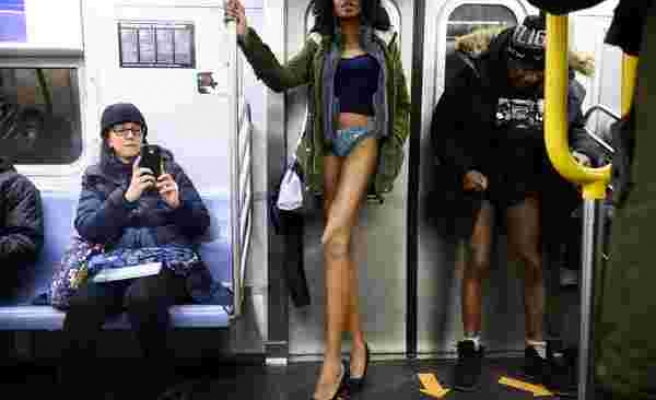 Geleneksel 'Pantolonsuz Metro Günü' Etkinliği Bu Yıl da Gerçekleşti!