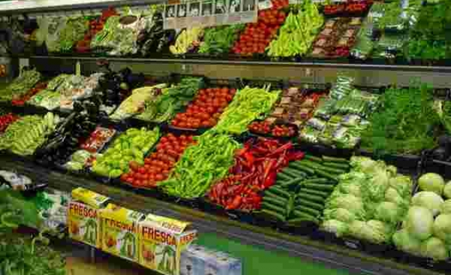 Göz Görmeyince Gönül Katlanır mı? Marketler Yüksek Fiyat Nedeniyle Patlıcan ve Biber Satmama Kararı Aldı