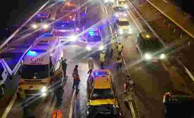 TEM'de taksi tıra arkadan çarptı: 1 ölü
