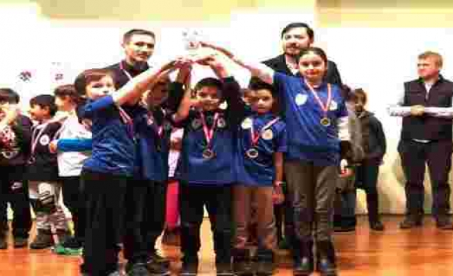 Ümraniye Belediyesi Satranç Takımı İstanbul 1. Bölge Şampiyonu oldu