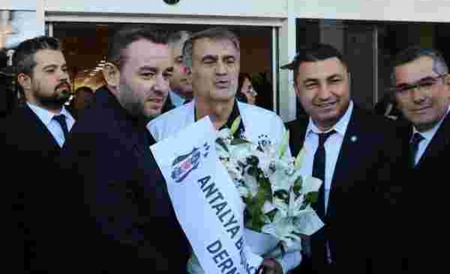 Beşiktaş kafilesi Antalyaya geldi