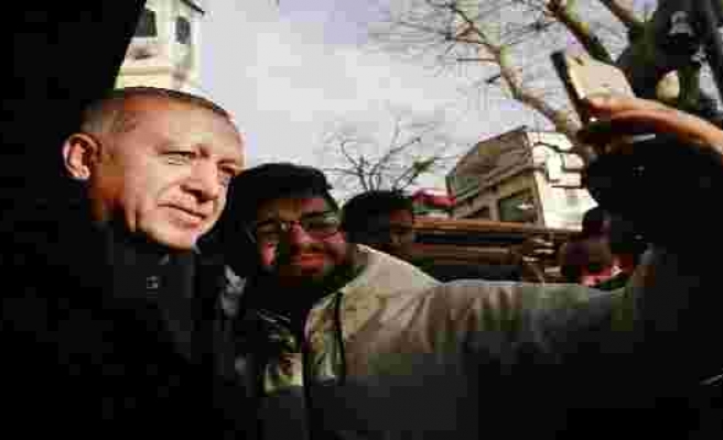 Cumhurbaşkanı Erdoğan, Çengelköy'de çay bahçesinde vatandaşlarla sohbet etti