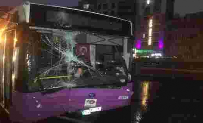 Fatih'te özel halk otobüsü kaza yaptı