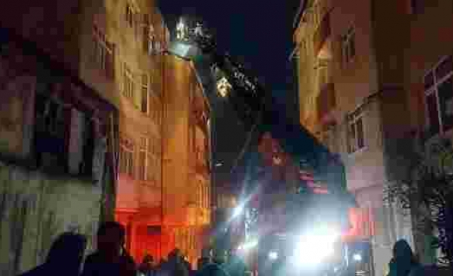 Gaziosmanpaşa'da korkutan çatı yangını