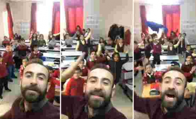 Minik Öğrencileriyle Hep Bir Ağızdan 'Sen Aldırma' Şarkısını Söyleyen Muhteşem Öğretmen