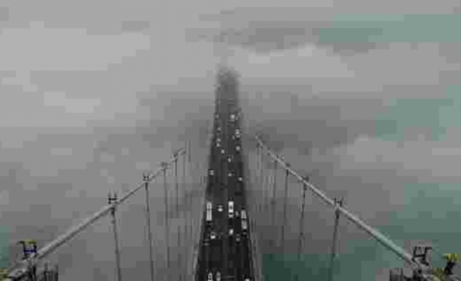 (Özel) Sis içinde yükselen 15 Temmuz Şehitler Köprüsü hayran bıraktı