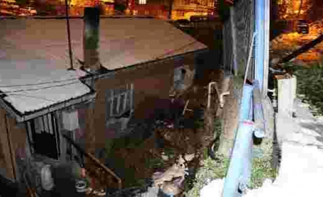 Sarıyer'de istinat duvarı çöktü 5 ev tahliye edildi