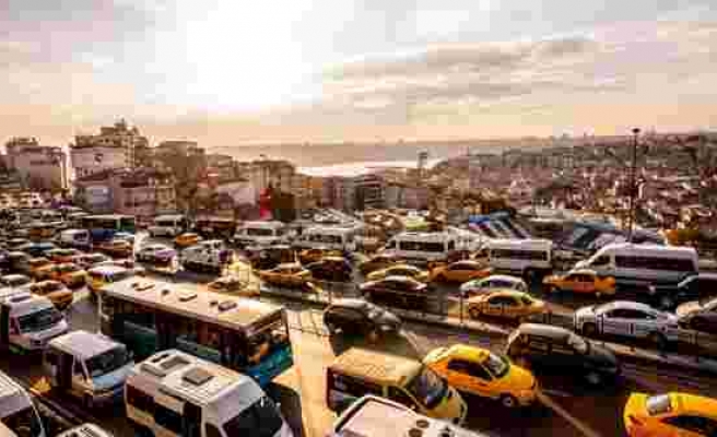 İstanbul Trafik Yoğunluğunda Dünya İkincisi: Vatandaş Yılda 6,5 Gününü Bekleyerek Geçirdi