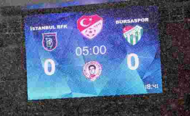 Spor Toto Süper Lig: Medipol Başakşehir: 2 - Bursaspor: 0 (İlk yarı)