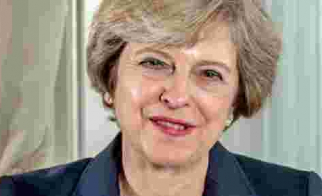 Theresa May, Brüksel'de müzakere arayışında