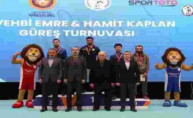 Vehbi Emre ve Hamit Kaplan Güreş Turnuvası'nda şampiyon Türkiye