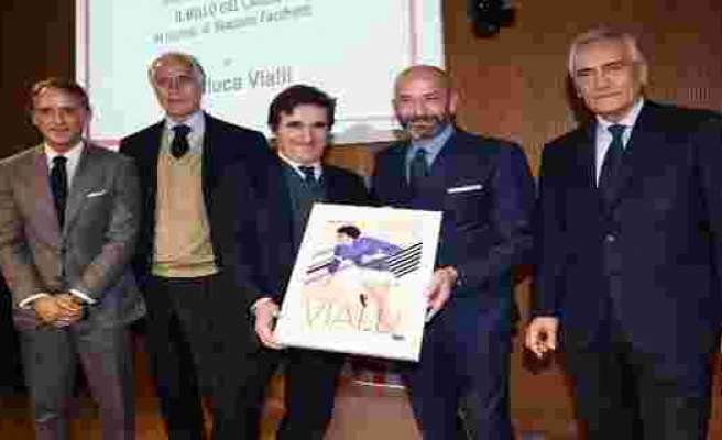Vialli'ye 'Futbolun Güzeli' ödülü verildi