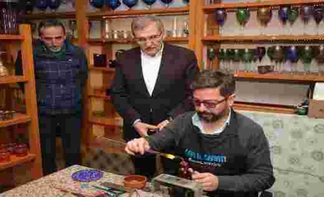 Başkan adayı Murat Aydın cam ustalarından süs yapımını izledi