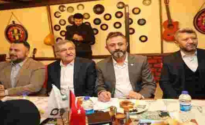 Başkan Adayı Murat Aydın Giresunlular Derneğinin düzenlediği kahvaltıya katıldı