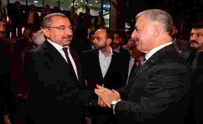 Eski Ulaştırma Bakanı Arslan: 'Ataşehir'e İsmail Erdem yakışır'