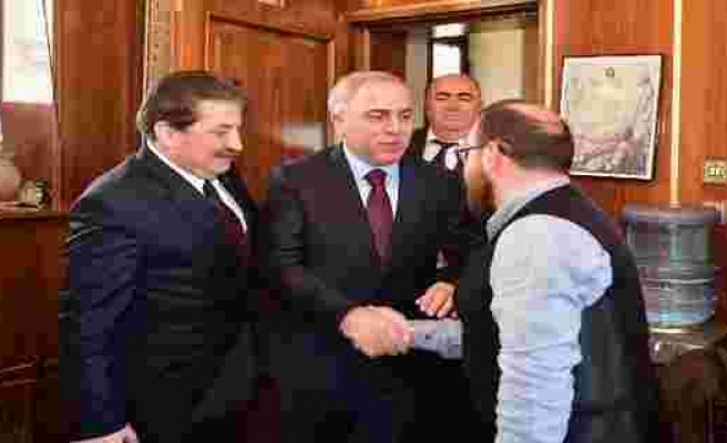 Fatih Belediye Başkan adayı Turan, Sahakyan Nunyan Ermeni İlkokulu'nu ziyaret etti