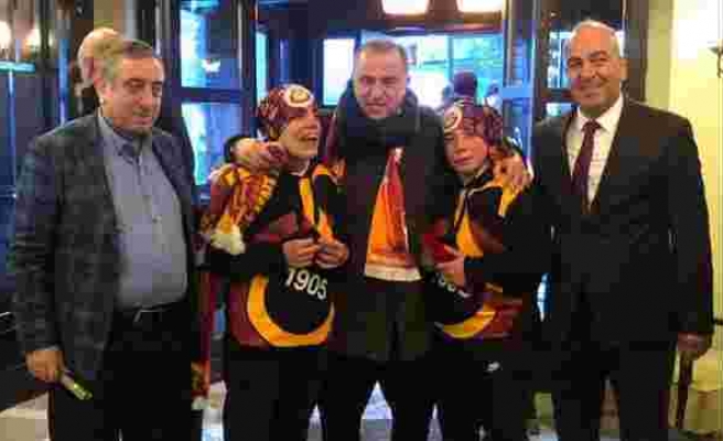 Galatasaray kafilesinden özel sporculara yakın ilgi