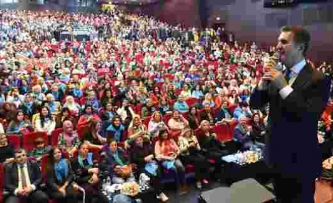 Mustafa Sarıgül, Şişlili kadınlarla Ebru Yaşar konserinde buluştu