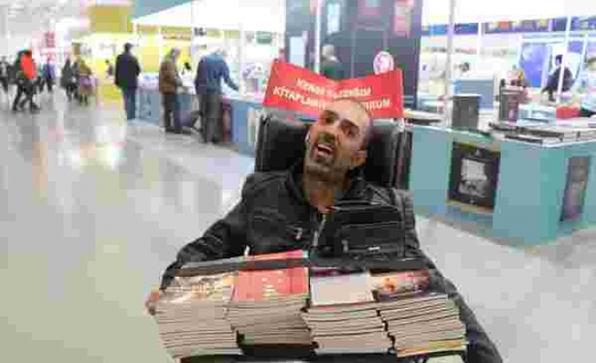 Tekerlekli Sandalyede 17 Kitap Kaleme Aldı: 'Yazmak Olmasaydı Çoktan Ölmüştüm'