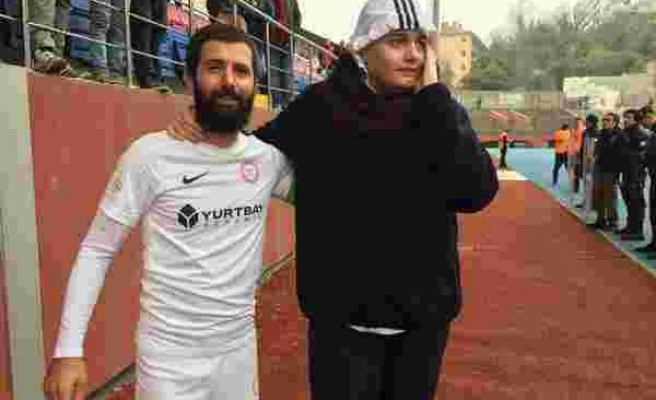 Kömürsporlu Mert Caymaz galibiyeti kardeşiyle kutladı