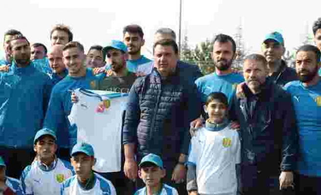 Suriyeli minik futbolcular, MKE Ankaragücü tesislerinde