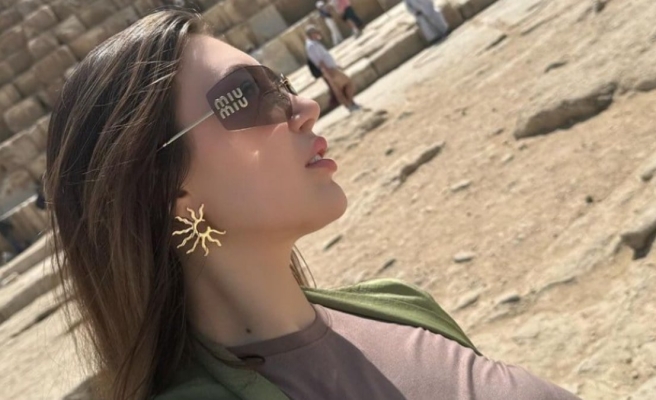 Ünlü şovmen Mehmet Ali Erbil'in kızı Yasmin Erbil, Mısır'a gitti! Tatil pozlarına beğeni yağdı