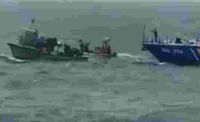 3 Kişi Yaralandı: Romanya'nın Karadeniz'deki Türk Balıkçılarına Gerçek Mermilerle Saldırı Anı Kamerada