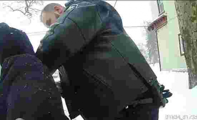 ABD polisi 9 yaşındaki kız çocuğunu biber gazı sıkarak gözaltına aldı