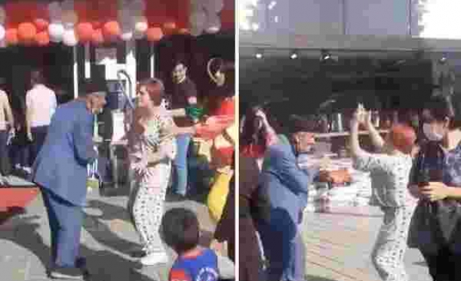 Açılış Yapan Mağazanın Önünde Dans Ederek Müşteri Çekmeye Çalışan Kadınlarla Dans Etmeye Çalışan 70'lik Dede