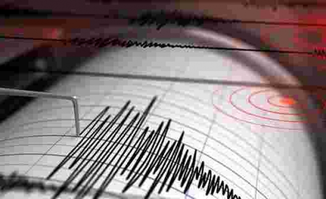 Akdeniz 4 şiddetinde deprem ile sarsıldı