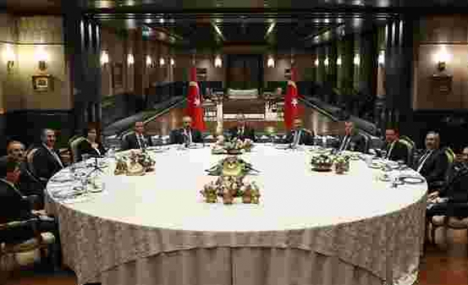 AKP Milletvekili Demiröz, Cumhurbaşkanlığı'nın Yemeklerini 'Mahrem' Saydı